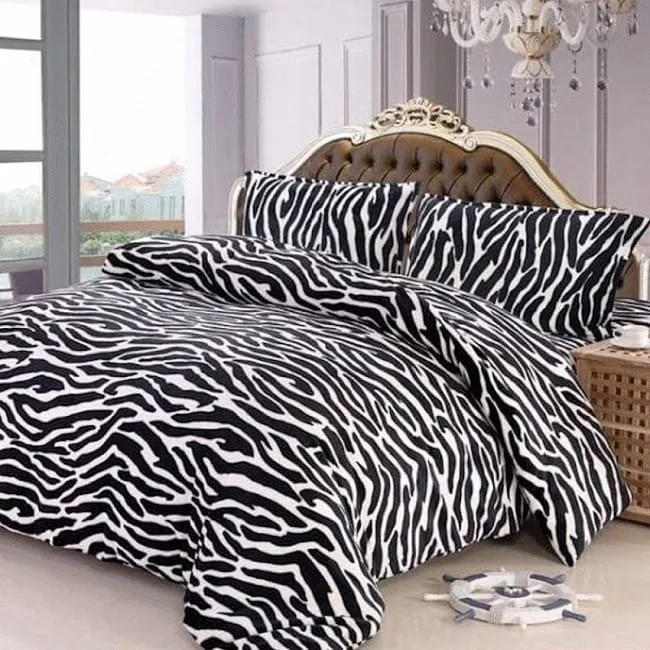 Lenjerie Cocolino ,Super Pufoasa , Pat Dublu 4 piese, Alb-Negru, zebra CC019