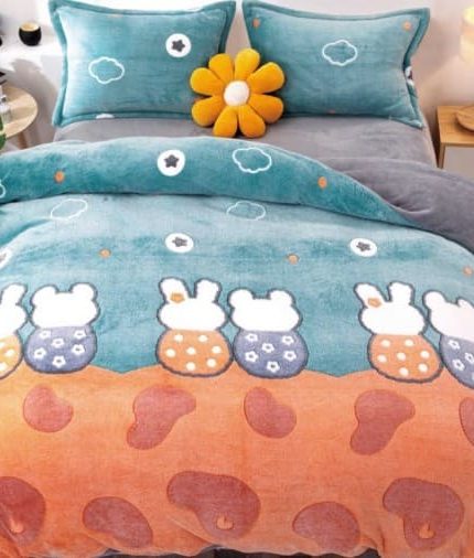 Lenjerie Cocolino cu Elastic, Super Pufoasa 4 piese, Jojo Home, Bleu-Multicolor, iepurasi