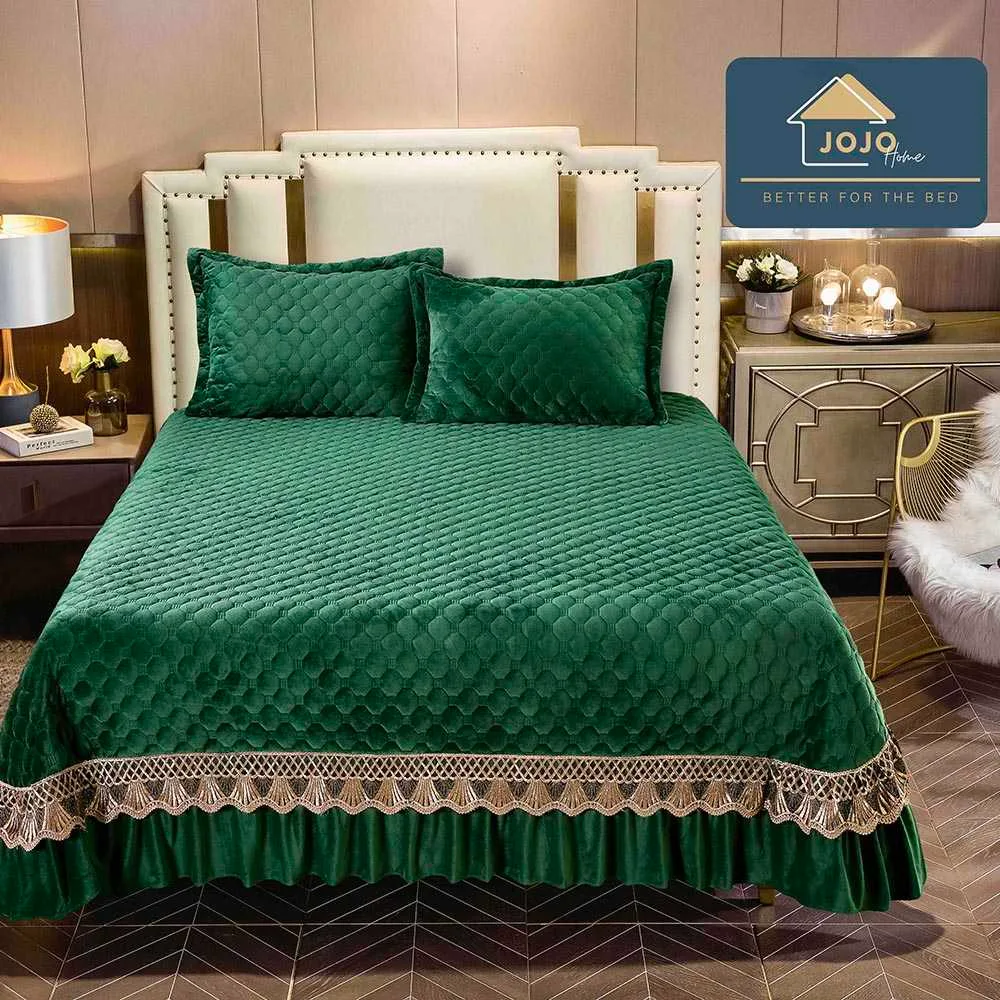 Cuvertura pat dublu, 3 piese, Catifea Matlasata cu Broderie Aurie, 220x240cm, Jojo, Verde