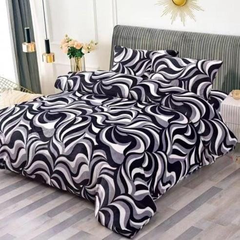 Lenjerie Cocolino ,Super Pufoasa , Pat Dublu 4 piese, Alb-Negru abstract C6C15