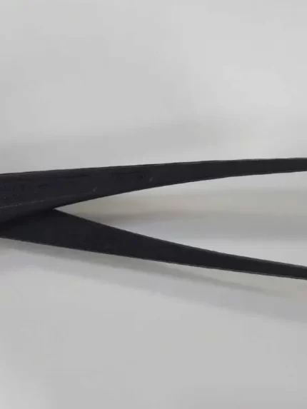 Cleștii fierar betonist reprezintă unelte de mână esențiale în construcții