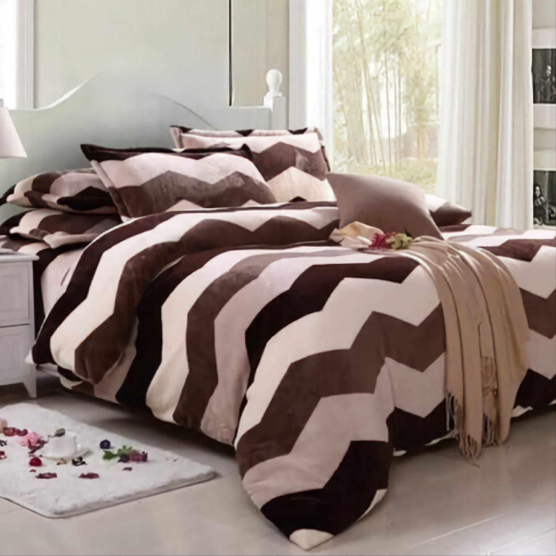 Lenjerie Cocolino ,Super Pufoasa , Pat Dublu 4 piese, Alb-Maro-Crem CC036